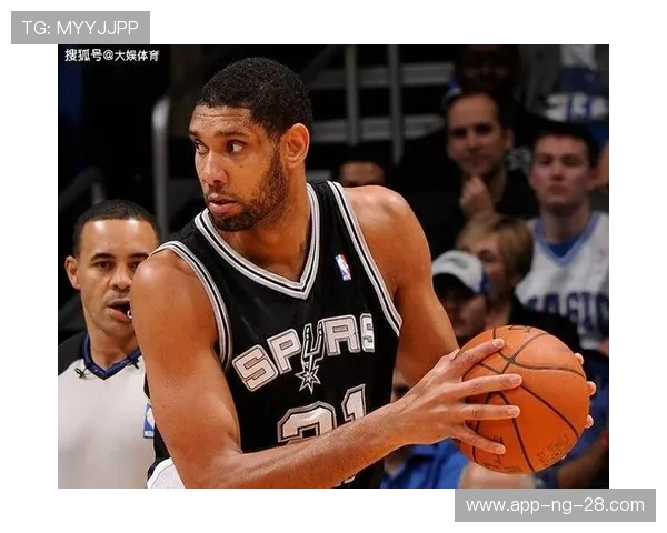 中国男篮力克韩国晋级亚洲杯四强 邓肯-罗宾逊发挥出色助力胜利