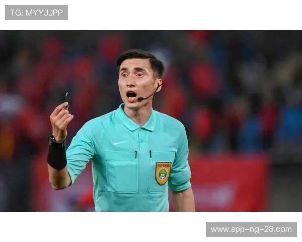 国际米兰迎战强敌焦点之战双方激烈对抗胜负走势引发球迷热议