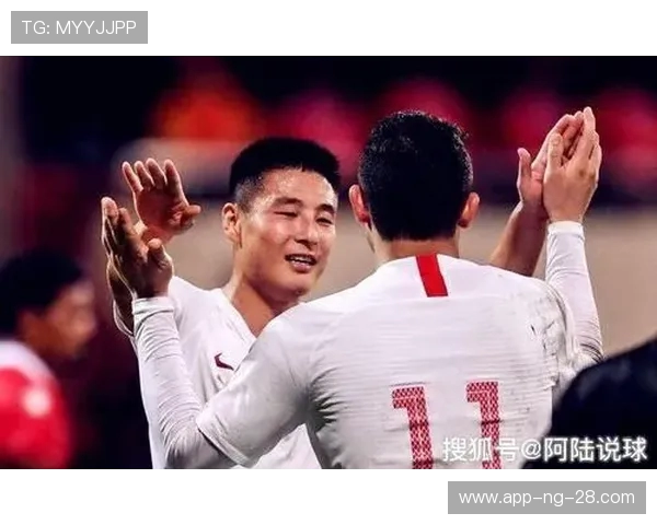 深圳足球队与杭州足球队赛后复盘分析力量对比与战术思考 深圳足球队与杭州足球队赛后复盘分析力量对比与战术思考