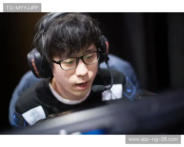 职业联赛特别报道：RNG逆袭之路的荣耀与挑战全景解析